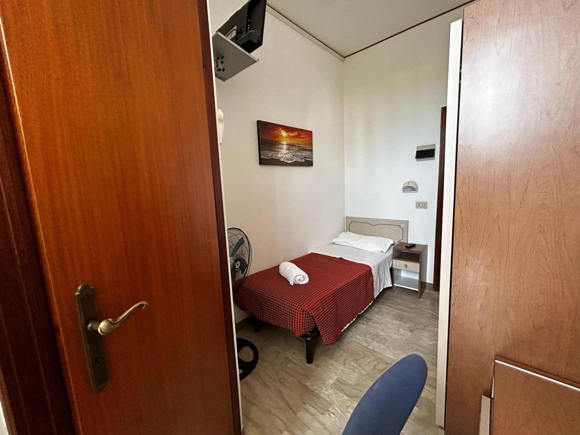 Hotel Anny Rimini Exterior foto